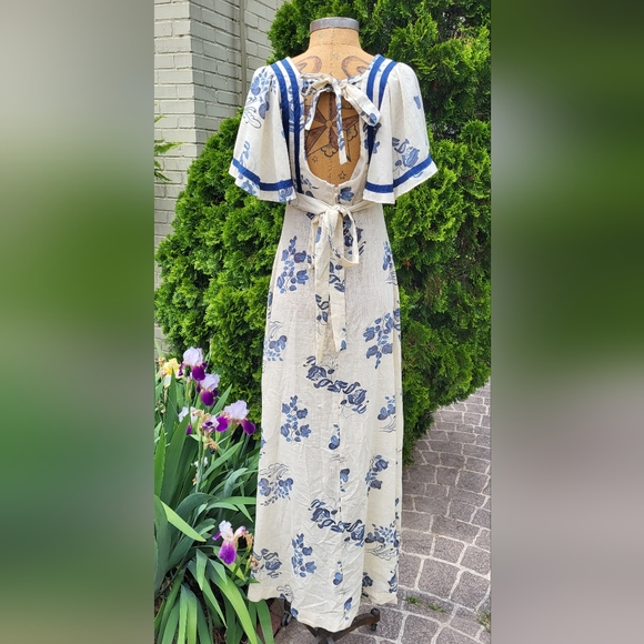 The Cottager for the Junior Cream and Blue Floral Vintage Maxi Dress - Picture 5 of 13